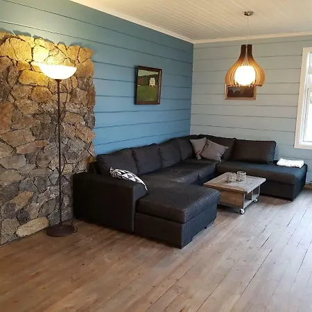 Tømmerhus I Veslebygda, Feriehus